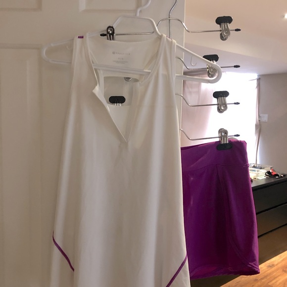 Women’s Fabletics Tennis Skort & Matching Tank Top - Picture 2 of 4